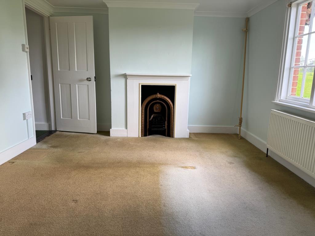Lot: 24 - SEMI-DETACHED COTTAGE IN RURAL LOCATION - Bedroom 1